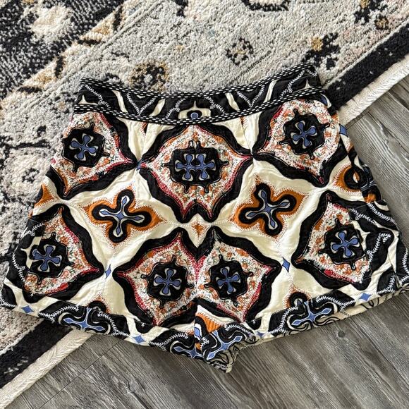 Ulla Johnson Tariq High Rise Hand Embroidered Flare Shorts - Picture 6 of 7